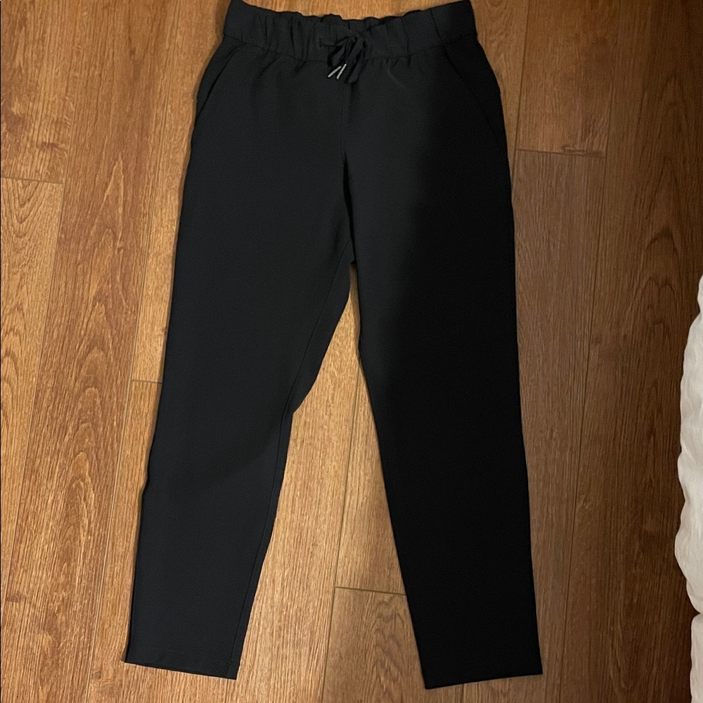 Lululemon straight leg dress pants size4